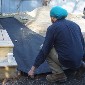 حصيرة مكافحة الحشائش ، غطاء الأرض ، فراش الزهرة ، نشارة ، أرضيات ، حواف ، حصص الحديقة ، حاجز الأعشاب ، المناظر الطبيعية 15